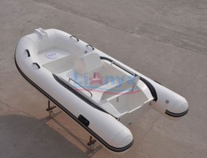 Rigid inflatable boat