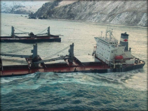 2012.12.10 - MV Selendang Ayu Grounding Figuer 6