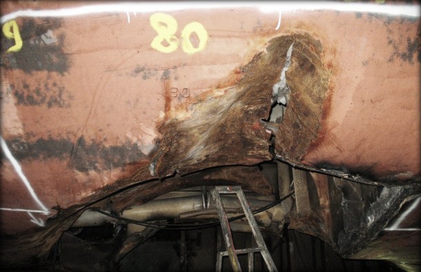 2012.12.24 - Cargo Vessel Grounded Minutes Before the Pilot Gets Onboard Figure 3