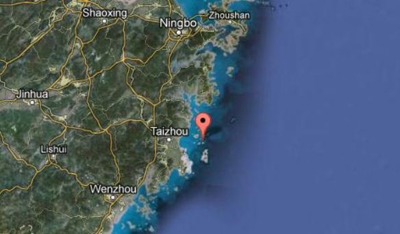 2013.03.19 - Container Ship Capsizes Northeast of Longkou in Shandong Province East China Figure 2