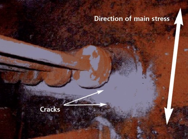 2013.05.17 - Typical Cracks in Deck of Oil Tankers Figure 4
