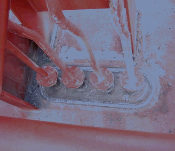 2013.05.17 - Typical Cracks in Deck of Oil Tankers Figure 5