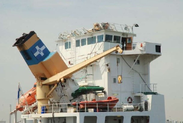 2013.05.20 - Containership Collision With Bridge Figure 4