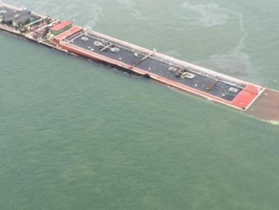 2014.03.23 - Barge Collision With Oil Spill in Houston Ship Channel Figure 2