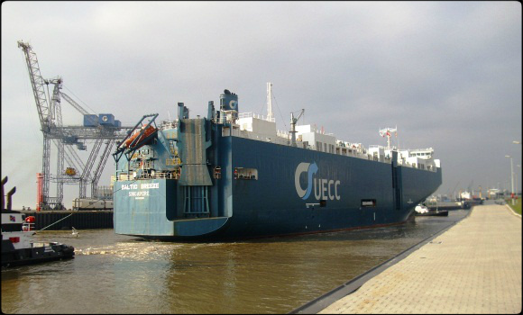 2014.04.01 - Car carrier Baltic Breeze Collision with Fishing Vessel in Spain