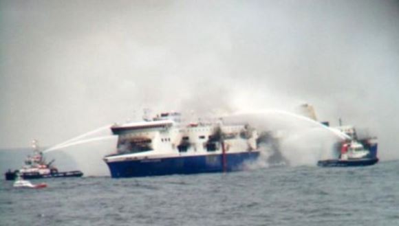 2014.12.28 - Norman Atlantic in Fire North of Kerkyra, Greece Figure 06